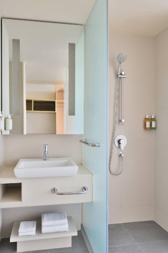 Superior Twin room with city view