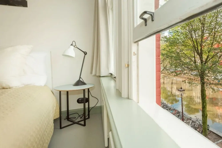 Standard Double room with canal view