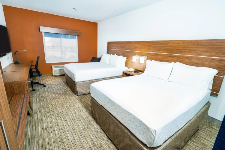 Quadruple Suite