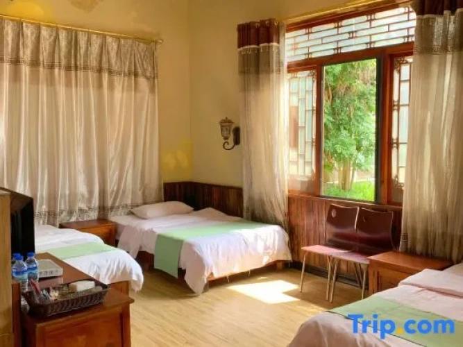 Standard room with lake view