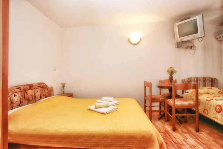 Apartments Simun