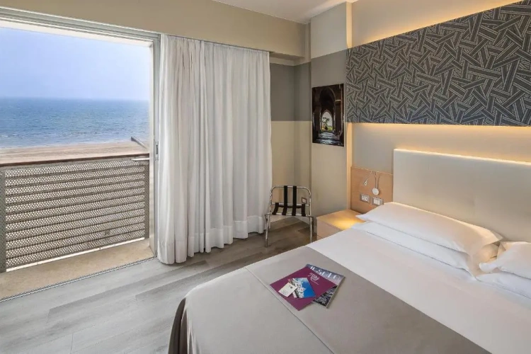 Standard Double room with sea view