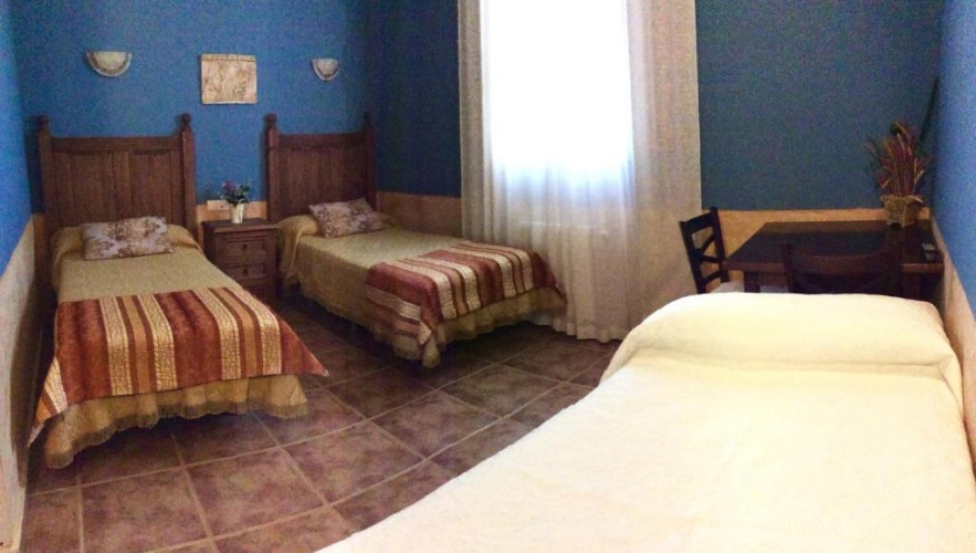 Economy Triple room