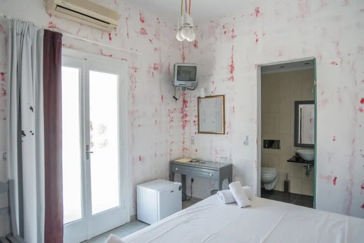 Standard room with balcony and with mountain view