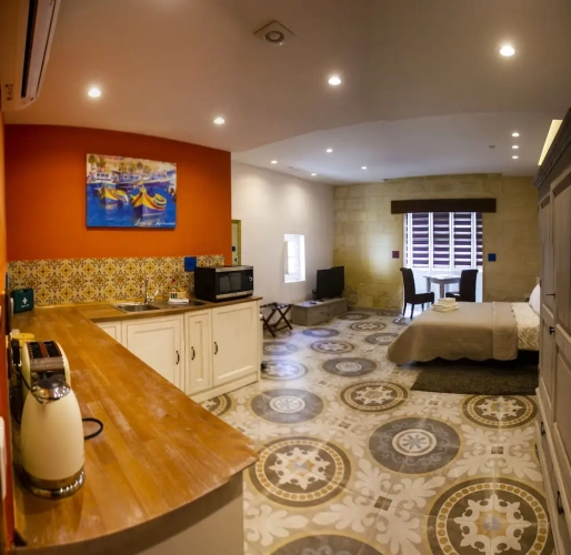 Superior Double room with city view