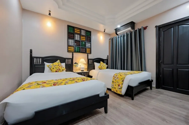 Deluxe Twin room with balcony