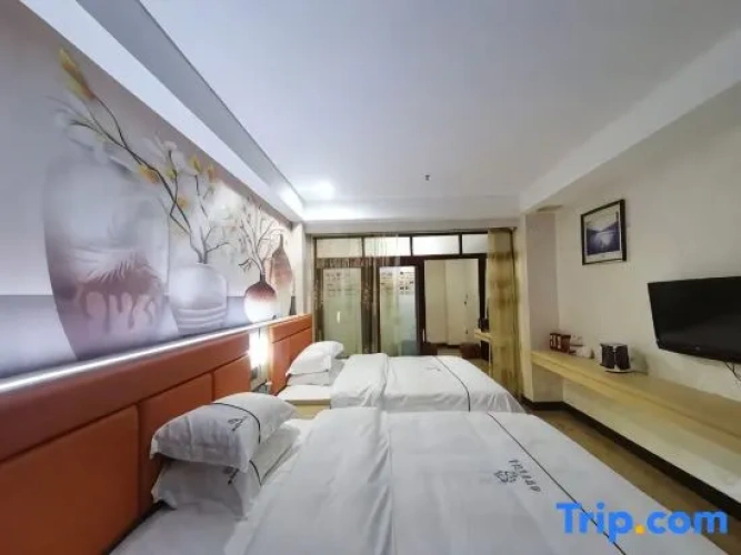 2 Bedrooms Double Suite