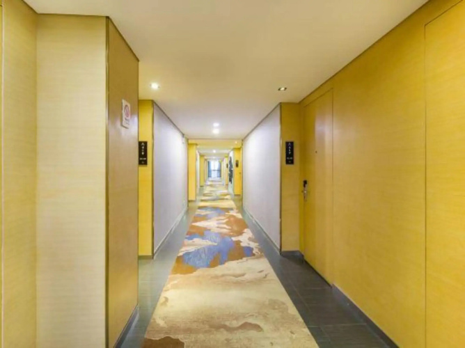 Guanggu Hotel