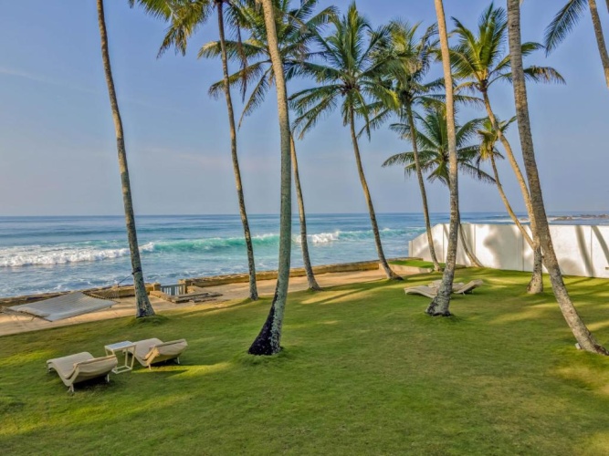 Villa beachfront