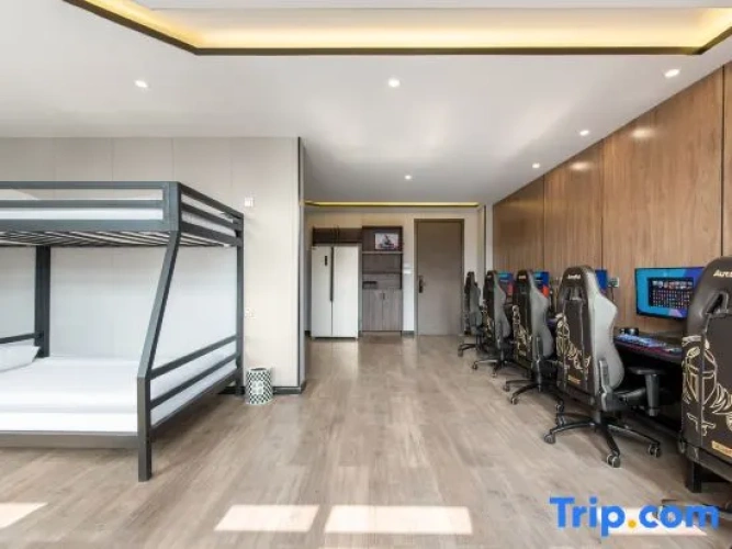 Standard Sextuple room