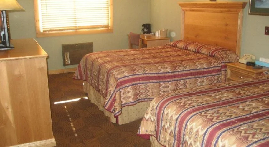 Summit Inn