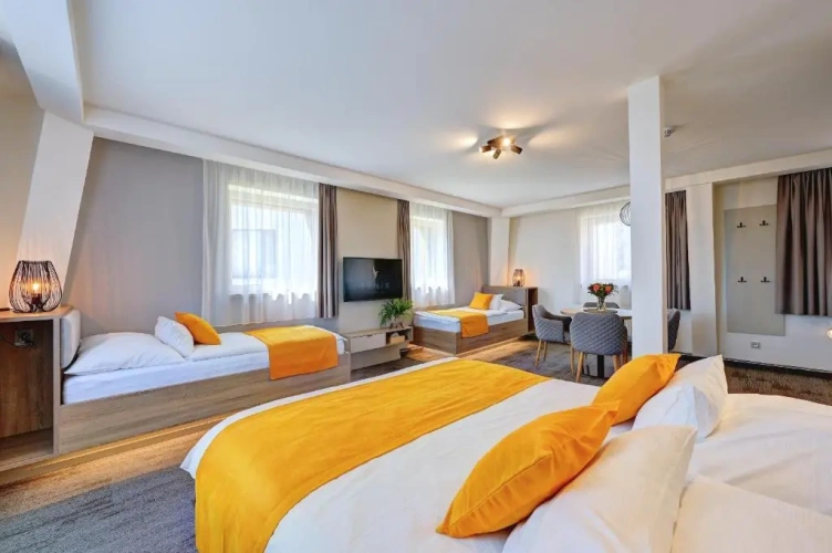 Standard Quadruple room with mountain view