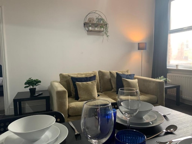 3 Bedrooms Apartment