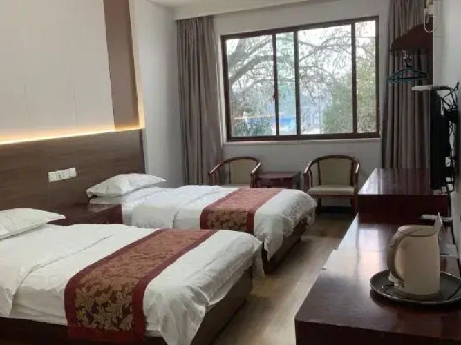Haining chunxi hotel