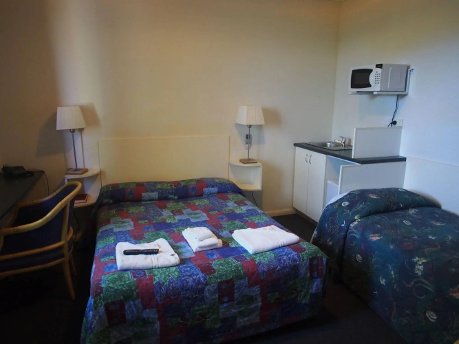 Linwood Lodge Motel