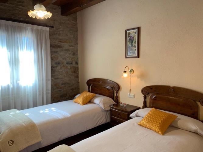 2 Bedrooms Villa