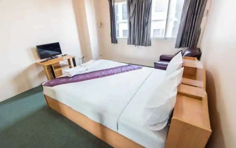 King Royal ll Hotel