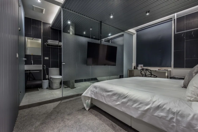 Grand Double room with city view