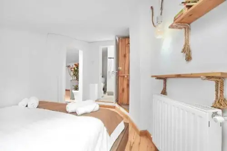 Attic Downtown by CityLife Suites
