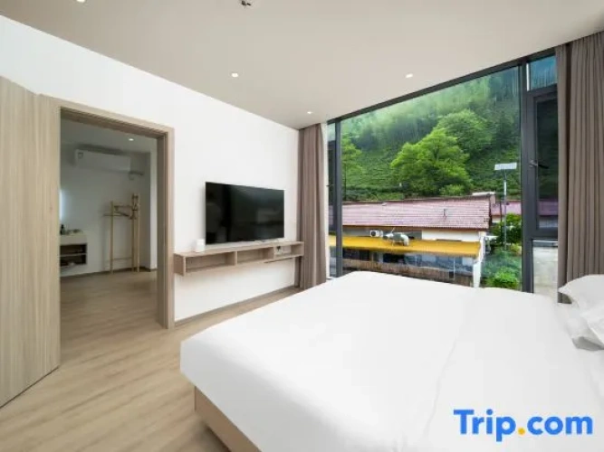 Family Suite with mountain view
