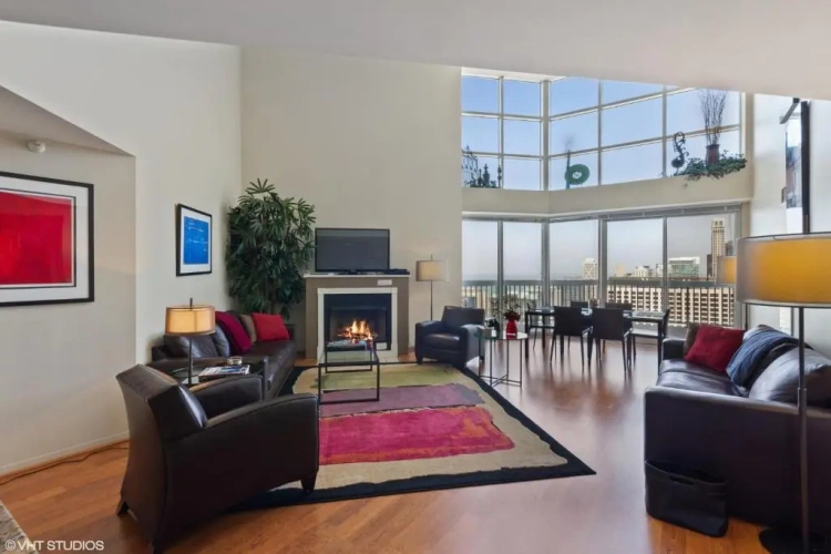 2 Bedrooms Deluxe Penthouse Apartment