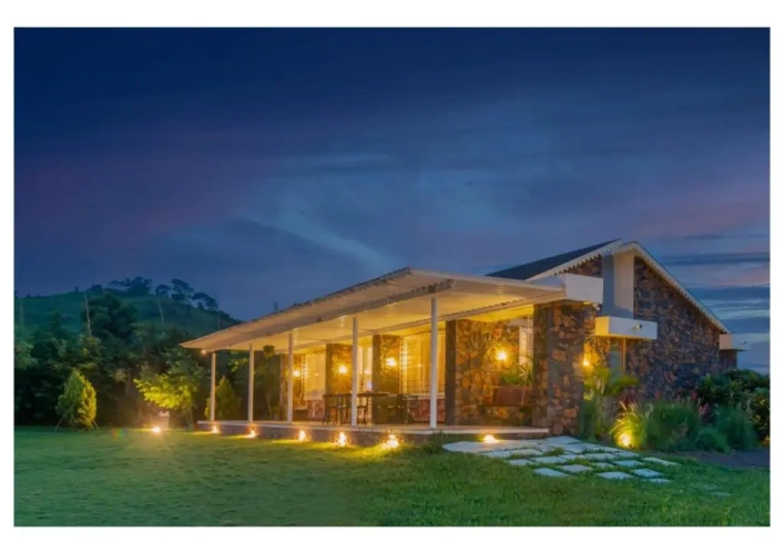 2 Bedrooms Villa
