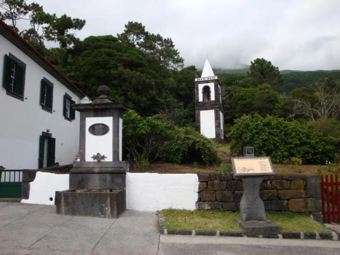 2 Bedrooms Cottage