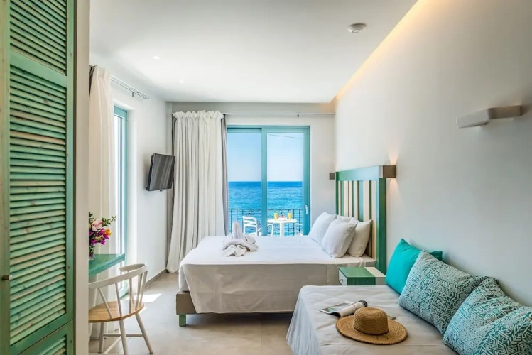 Suite with balcony and with sea view