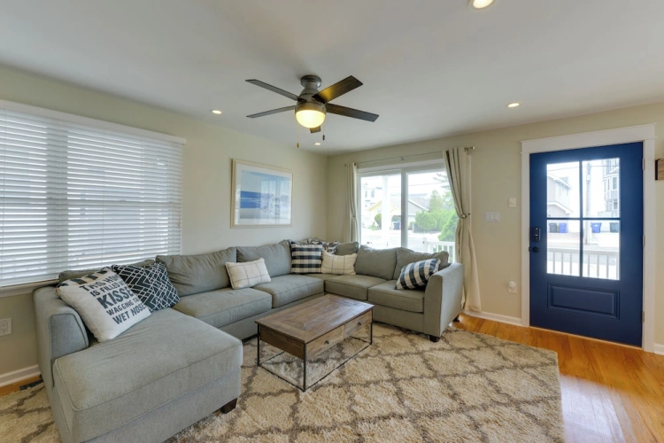 3 Bedrooms Apartment