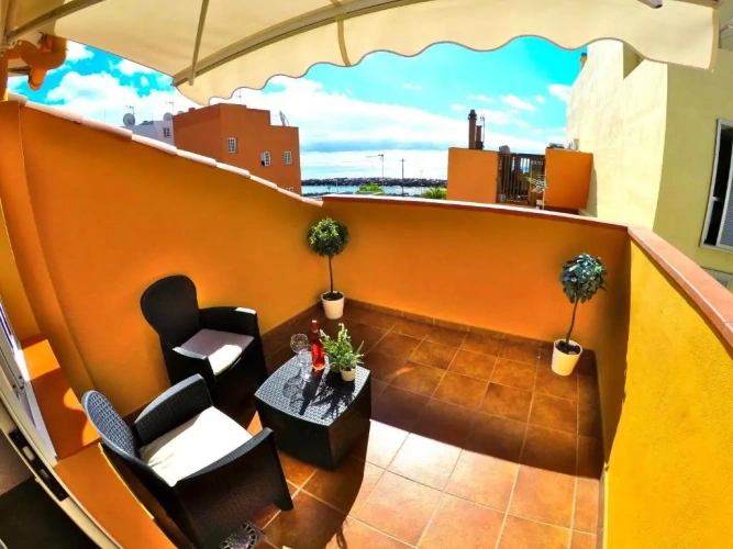 Apartment with sea view