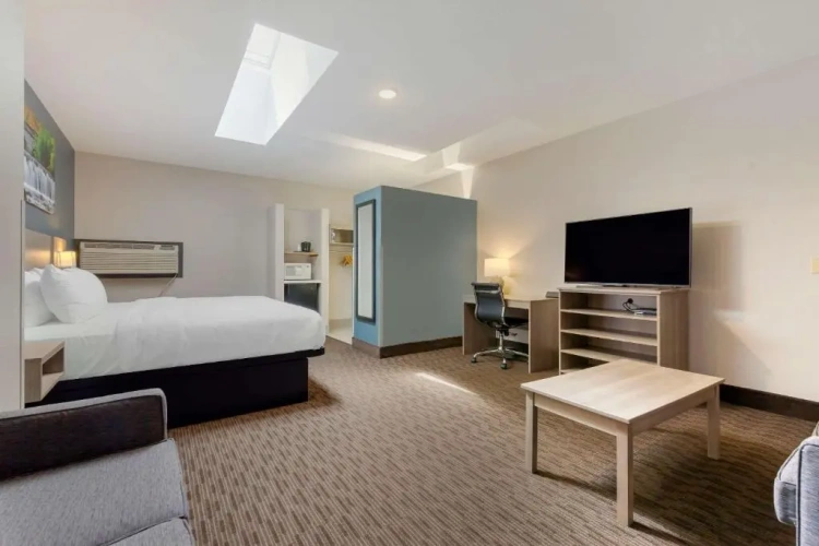 2 Bedrooms Deluxe Double Suite