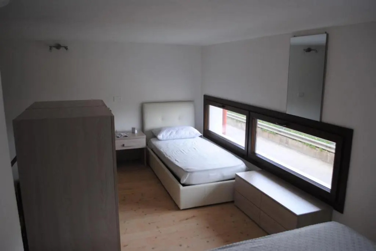Luxar Room