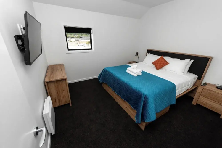 Lot 7 - Studios & Apartments