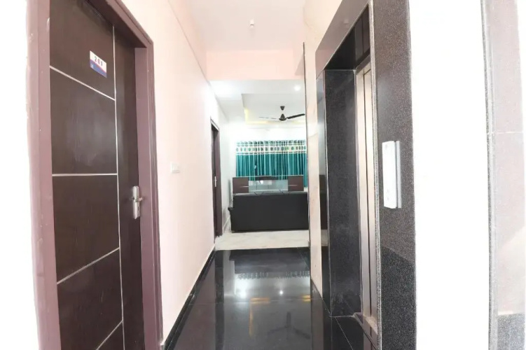 Encore Suites By OYO Rooms