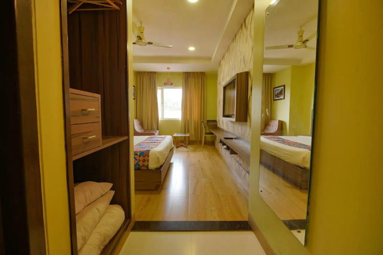 Fabhotel Phoenix Resorts