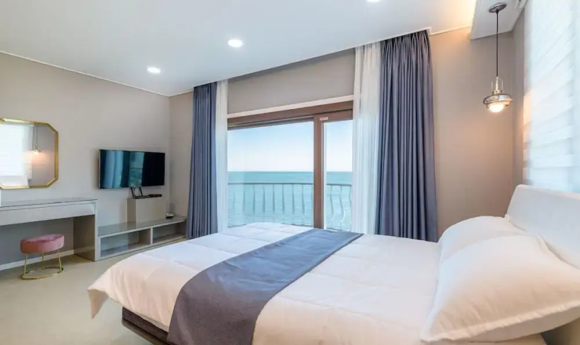 Sunrise Castle Pension