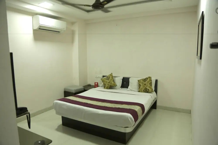 OYO 3749 Hotel Krishna