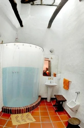 Anandamayi Hostel & Hotel