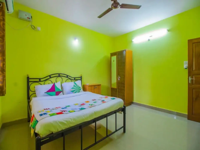 Oyo 14484 Home 2 Bhk Utorda Beach