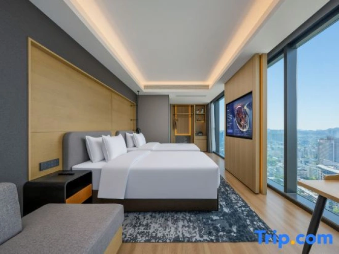 Standard Twin room with view