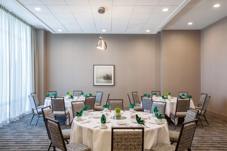 Holiday Inn Cleveland Clinic photo 25