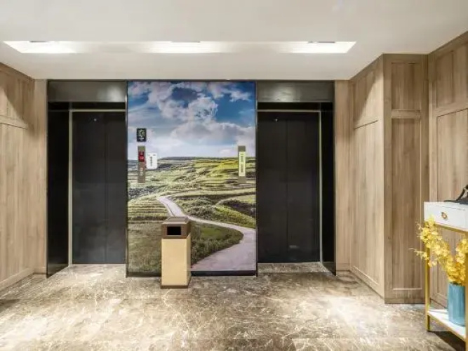 Pingliang Lando Hotel