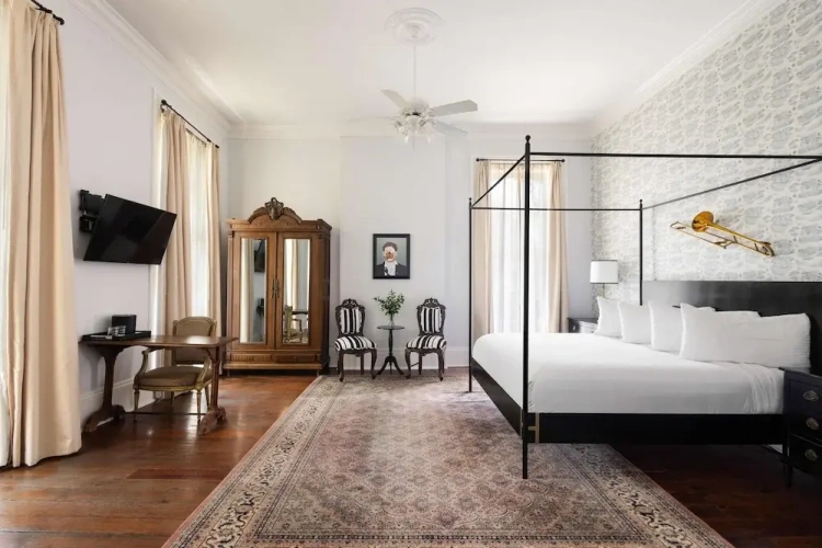 Standard room with balcony
