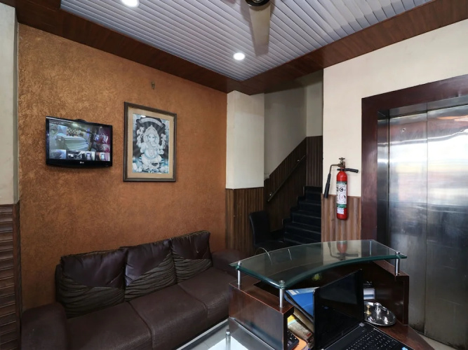 OYO 3735 Hotel Chilana Tower
