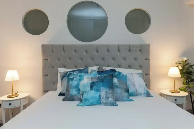 Luxurious 3 Bd Modern Apt in Dafni
