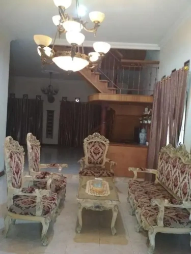 4 Bedrooms Cottage