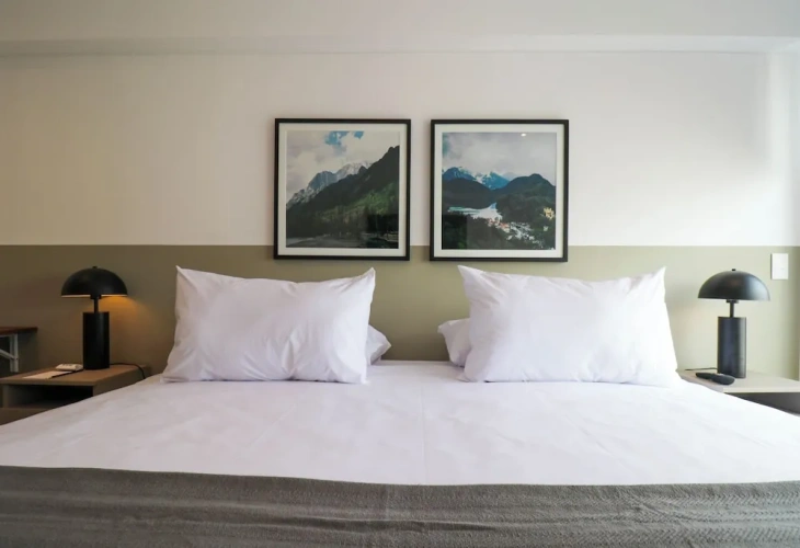 2 Bedrooms Apartment