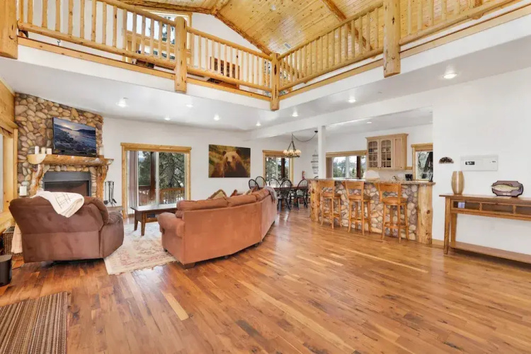 Cozy Lakeview Hideaway #2261