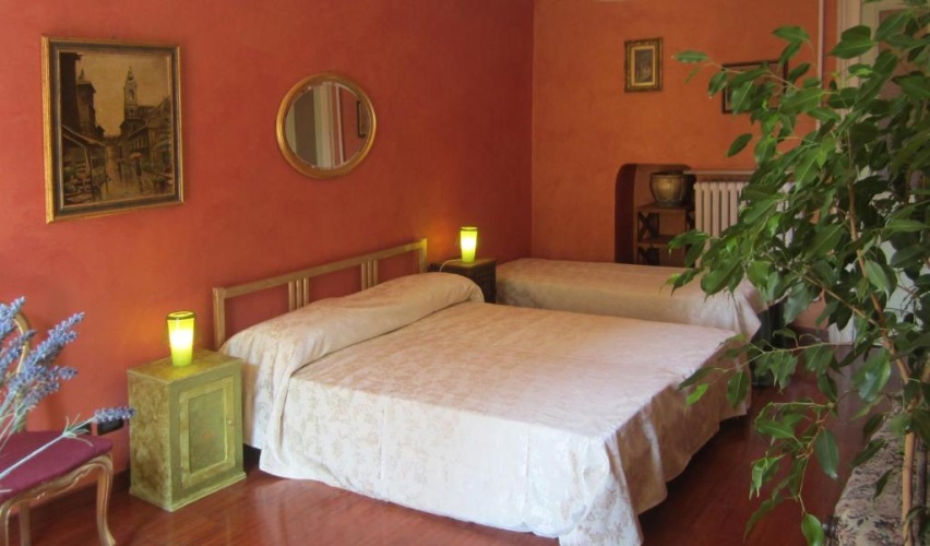 Standard Triple room