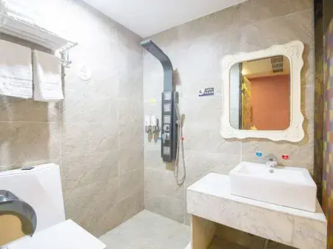 Amethyst hotel